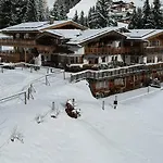 Ausserbrente * Тукс