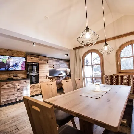 Ausserbrente Landhuis Tux